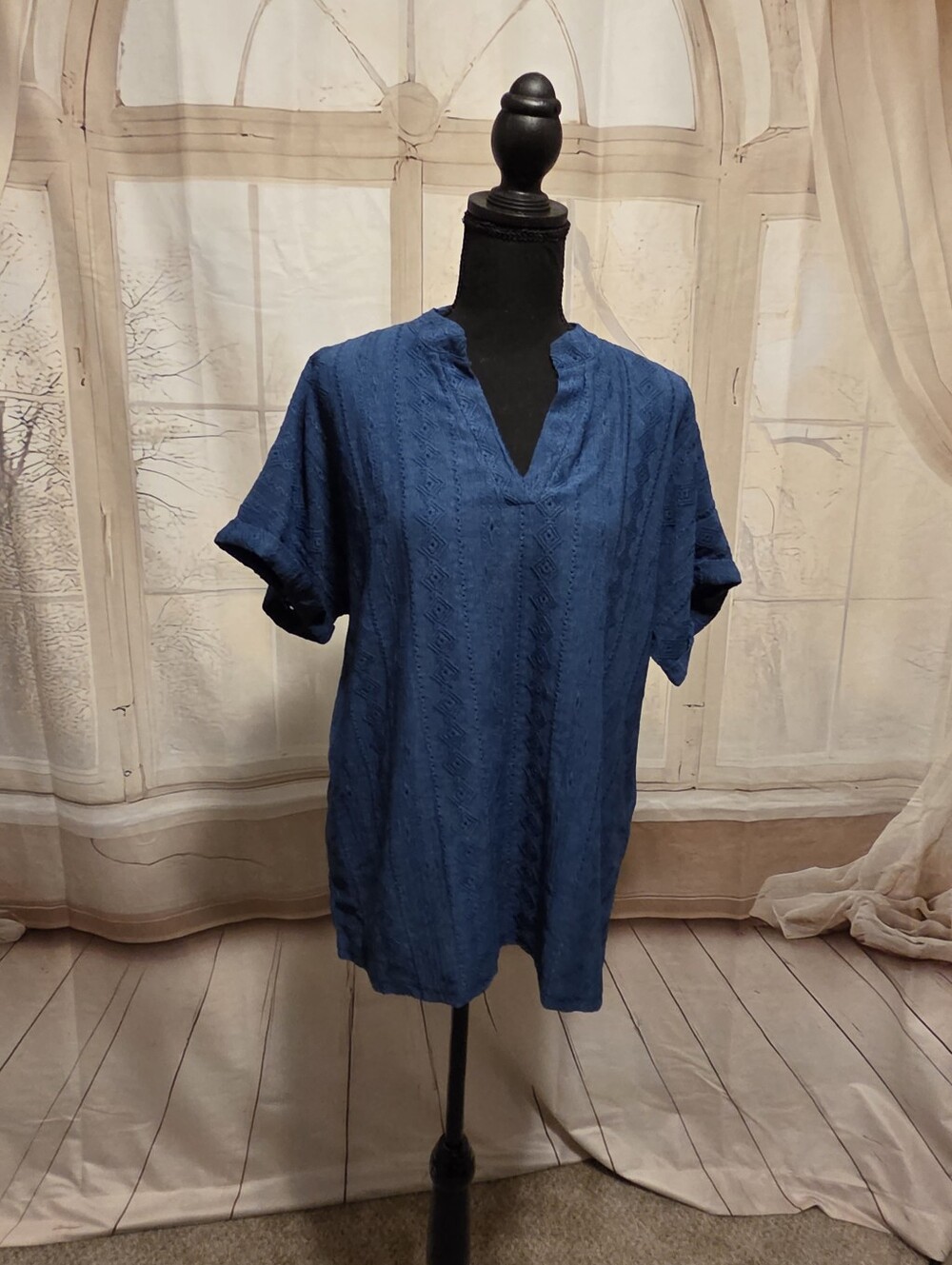 Kohl's Navy Textured V-Neck Short Sleeve Top